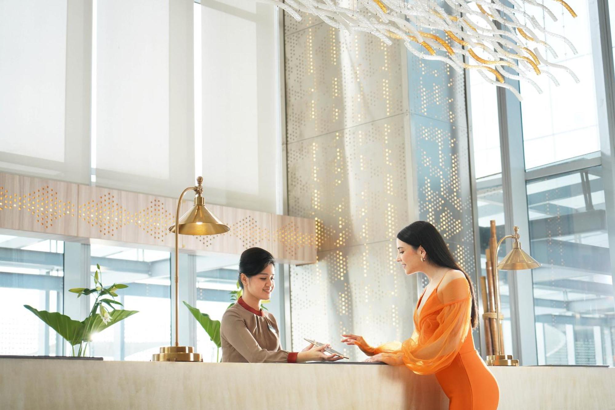 HARRIS Vertu Hotel Harmoni Jakarta Exterior foto